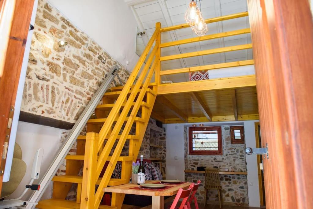 Lavrio Stone House 5 Min From The Centre/Port Apartment Exterior photo